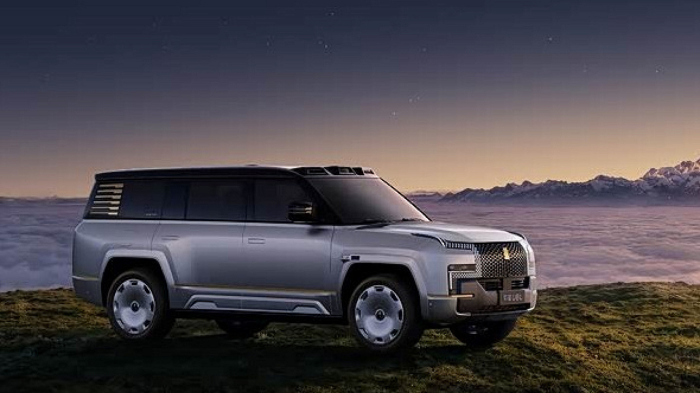 “鼎级”四座SUV 仰望U8L暮雪千山高定主题套装官图发布