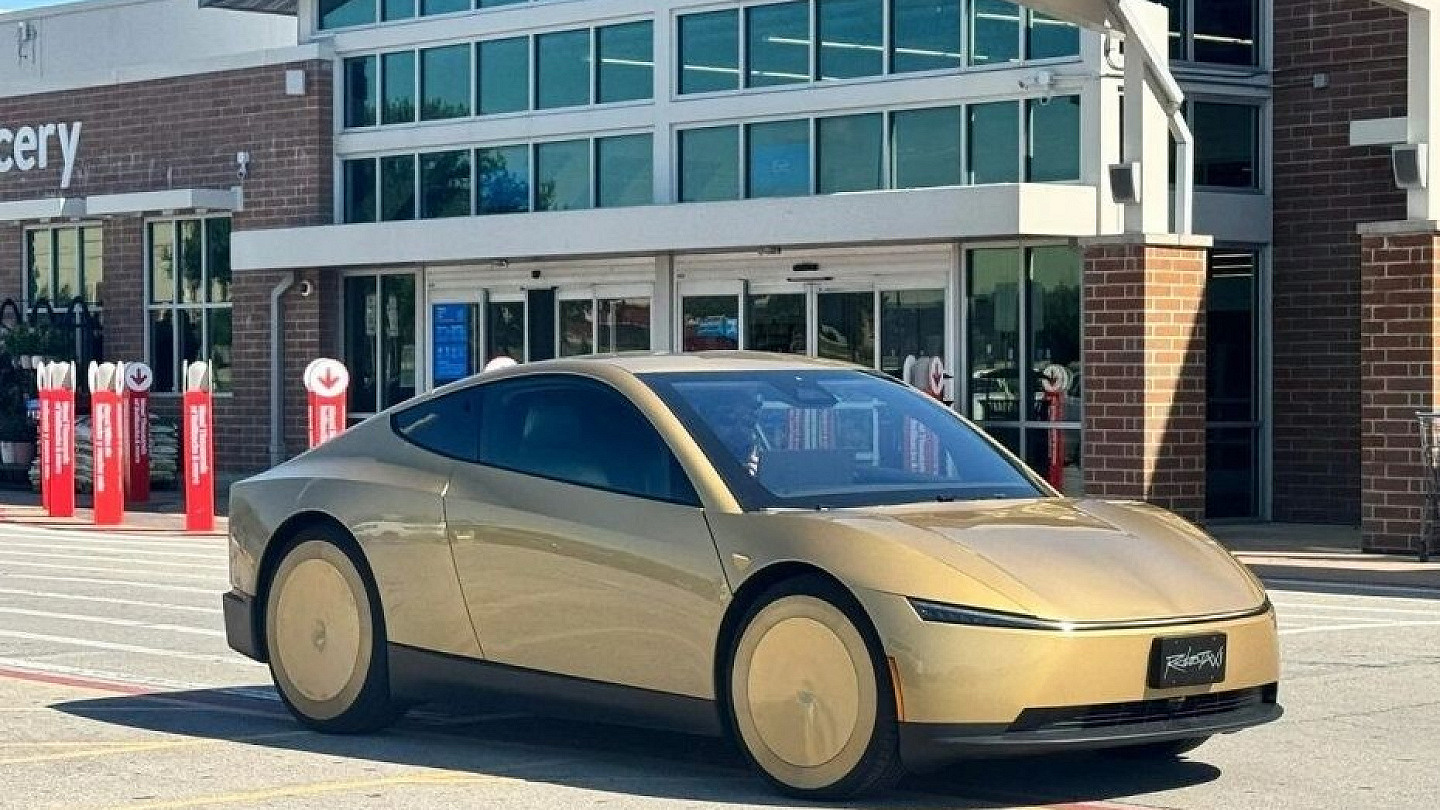 抢跑马斯克，全球首个无方向盘Robotaxi上路运营，贝佐斯笑麻了